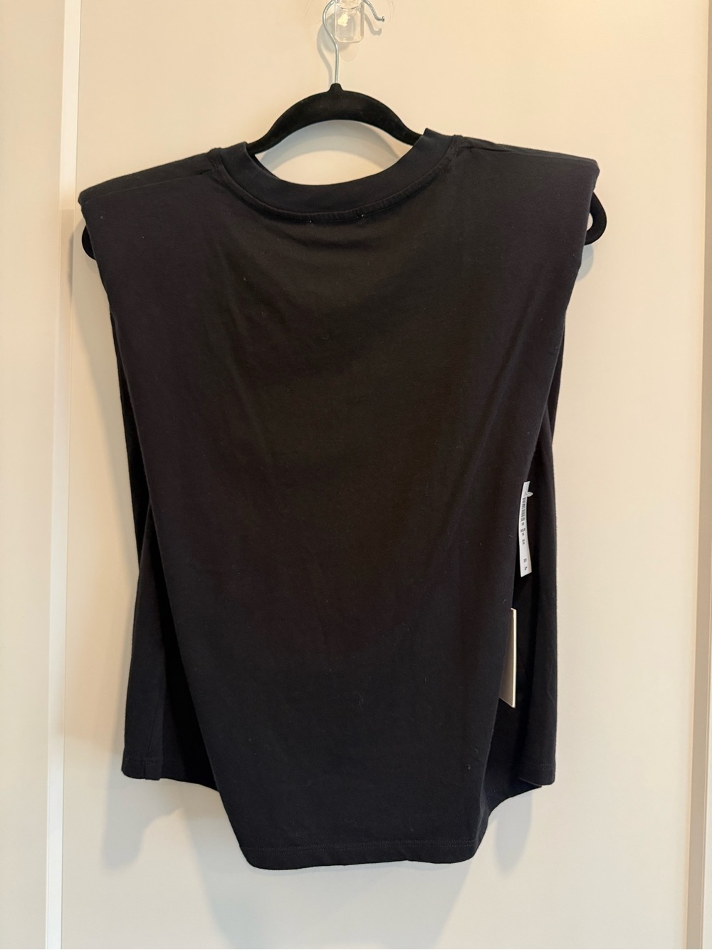 NWT Aritzia Babaton Black Padded Shoulder Muscle Tank Top 100% Cotton - Size XS - Picture 6 of 6